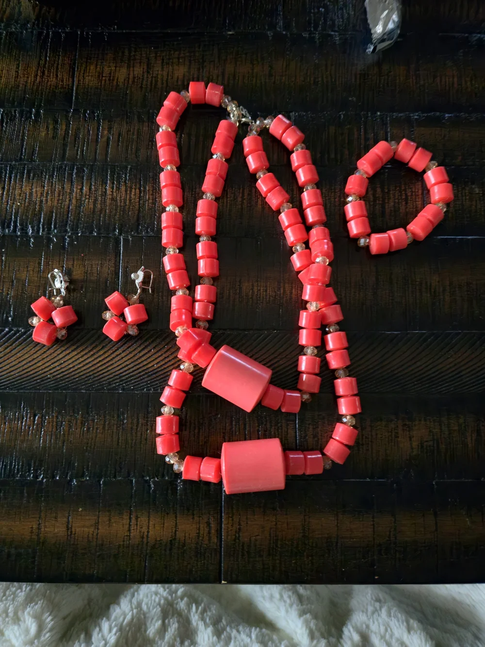 New Beautiful Bold Coral Bead Necklace Set with Matching Earrings & Bracelet $80